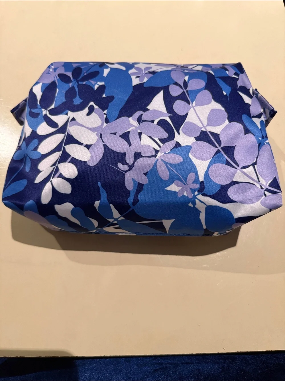 Estée Lauder Blue White Lavender Floral Gold Zip Make up Cosmetic Bag